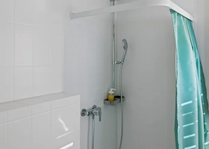 Cosy A 5 Min A Pied Des Bains Avec Parking Apartmán